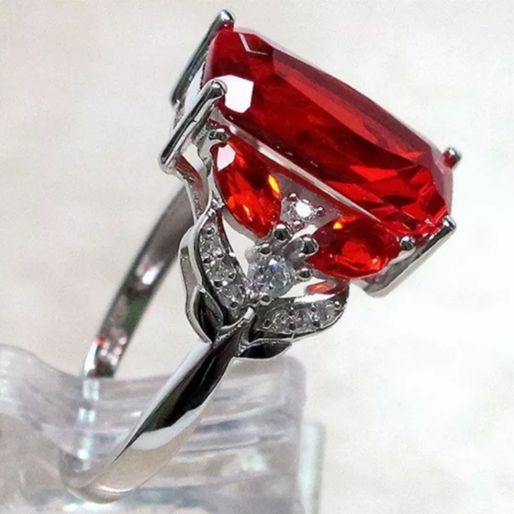 Topaz Ring blue, green and red. I only have size 7 - Picture 2 of 6
